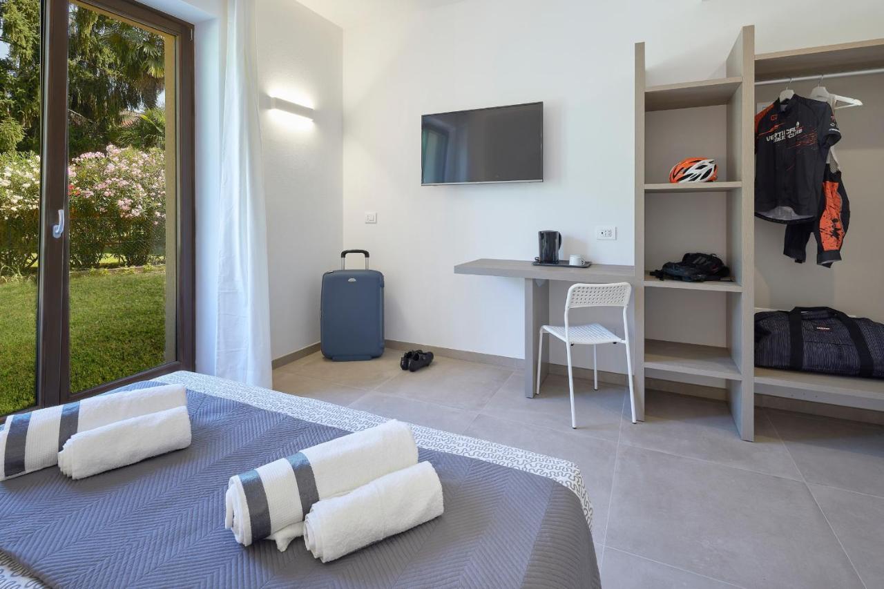 Agriturismo De Bas 加尔达湖滨 外观 照片